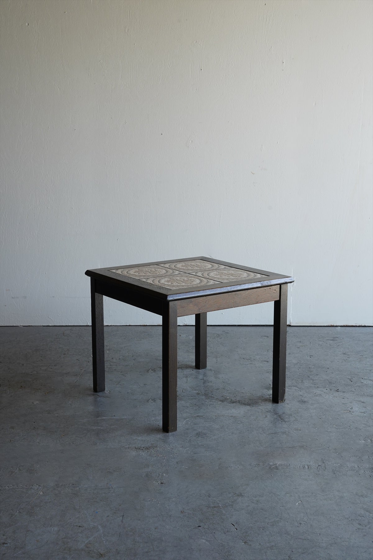 タイルトップ サイドテーブル 大阪店