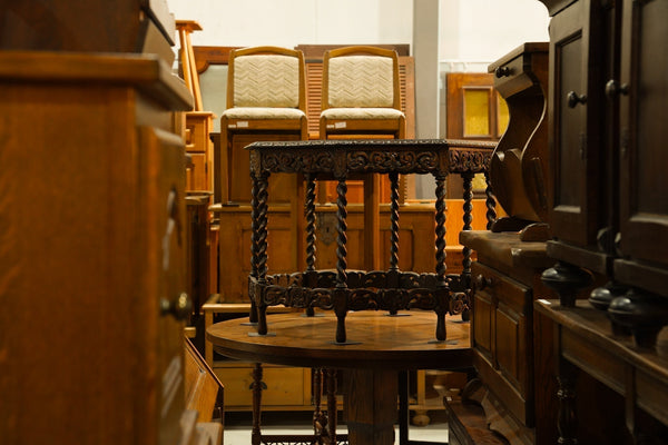 自分らしさや愛すべき空間をつくる、アンティーク家具が持つ「時間」と「ストーリー」