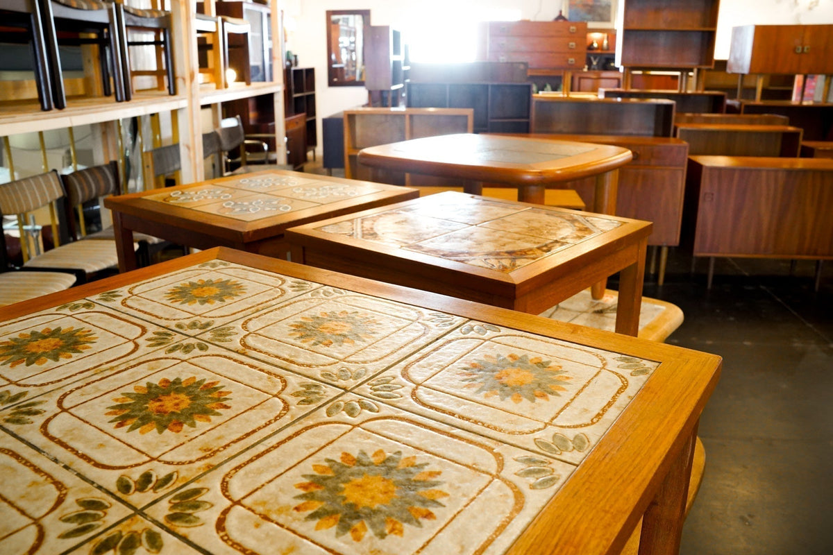 空間にアートを宿す。大人のためのタイルトップテーブルの魅力