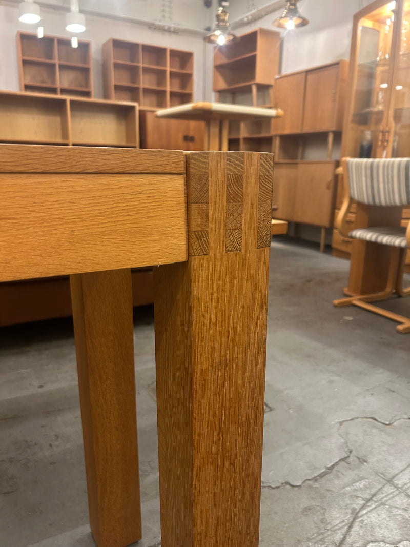 オークウッド コンソールテーブル <br>大阪店 - ヴィンテージ SHARK ATTACK