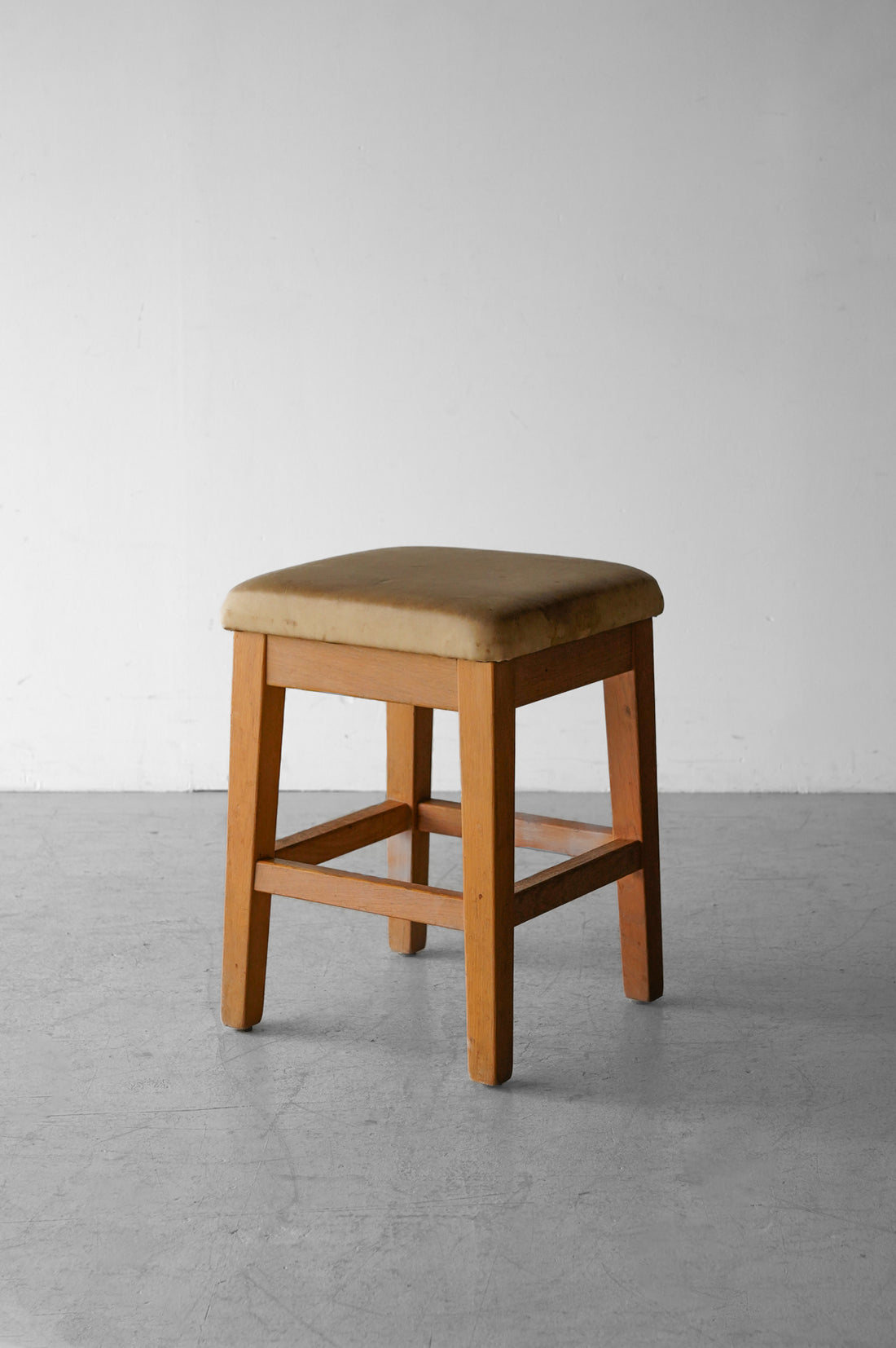 ウッド×レザー スツールヴィンテージ大阪店