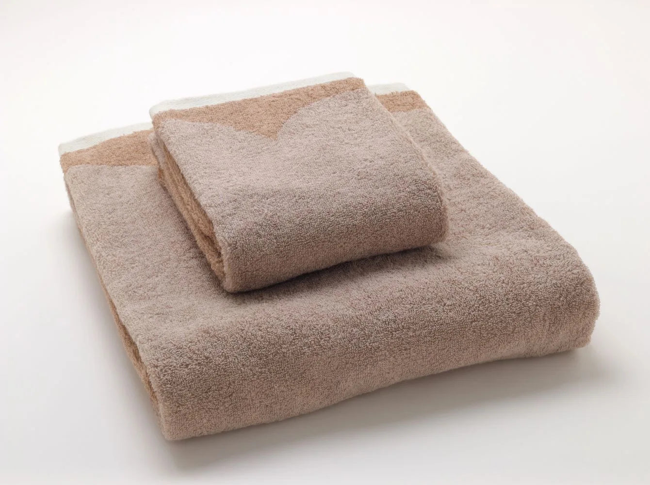 渡辺パイル <br>TWO DOTS フェイスタオル - BEIGE <br>大阪店・cerote antiques・大和店 - ヴィンテージ SHARK ATTACK
