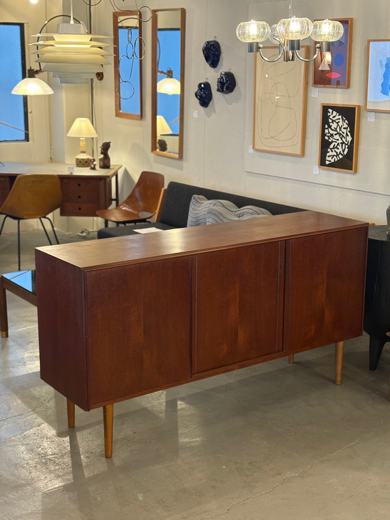 Sejling Skabe, N. P. Nielsen <br>チークウッド サイドボード <br>1960's , Denmark <br>大阪店 - ヴィンテージ SHARK ATTACK