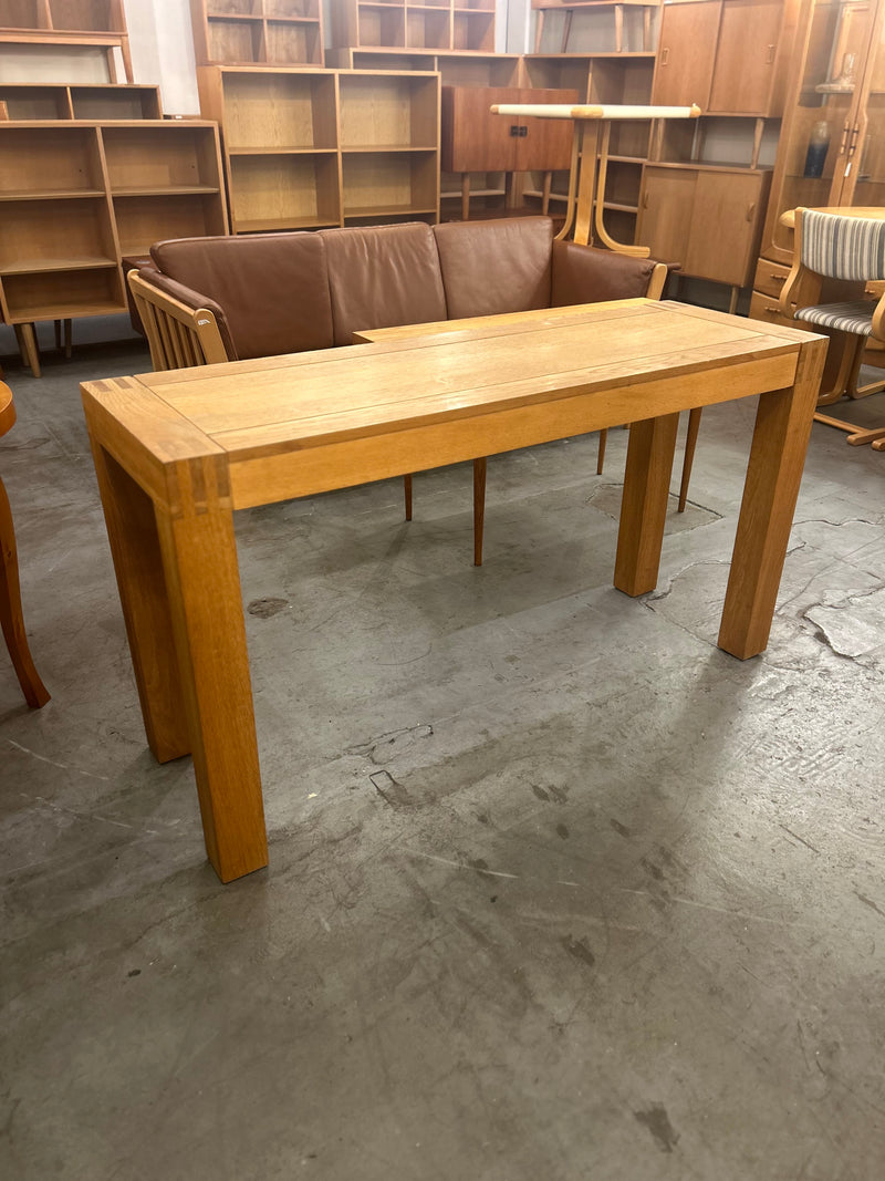 オークウッド コンソールテーブル <br>大阪店 - ヴィンテージ SHARK ATTACK