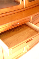 チークウッド カップボード/キャビネット<br>ヴィンテージ<br>大和店 - ヴィンテージ SHARK ATTACK