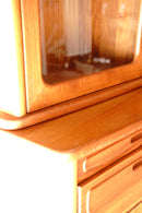 チークウッド カップボード/キャビネット<br>ヴィンテージ<br>大和店 - ヴィンテージ SHARK ATTACK