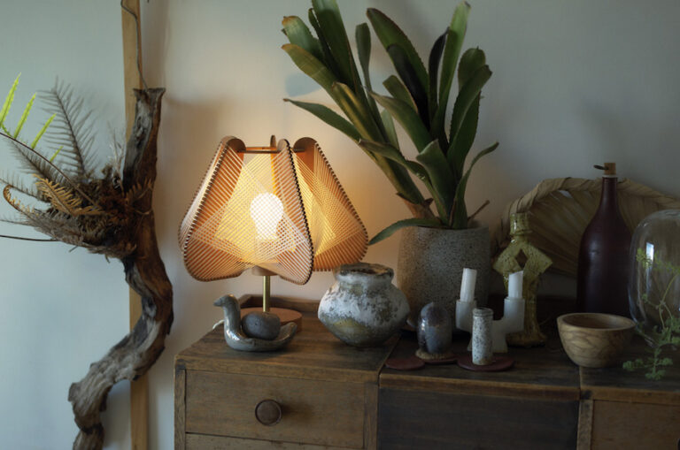 LAFABLIGHT <br> NOTOCA <br> Table Lamp - ヴィンテージ SHARK ATTACK