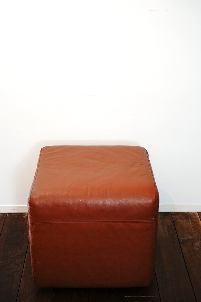 Leather stool/ottoman vintage<br> Sendagaya store