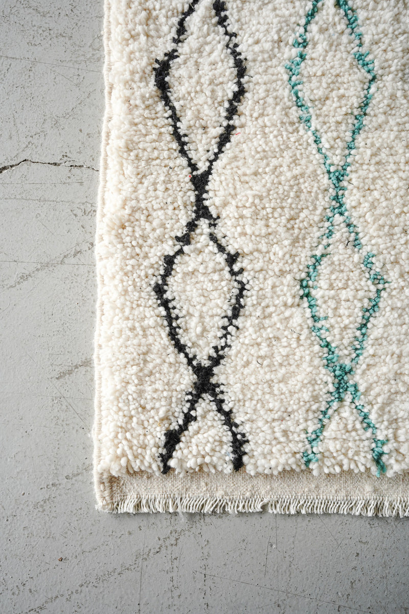 Aziral rug 990×640<br> Yamato store