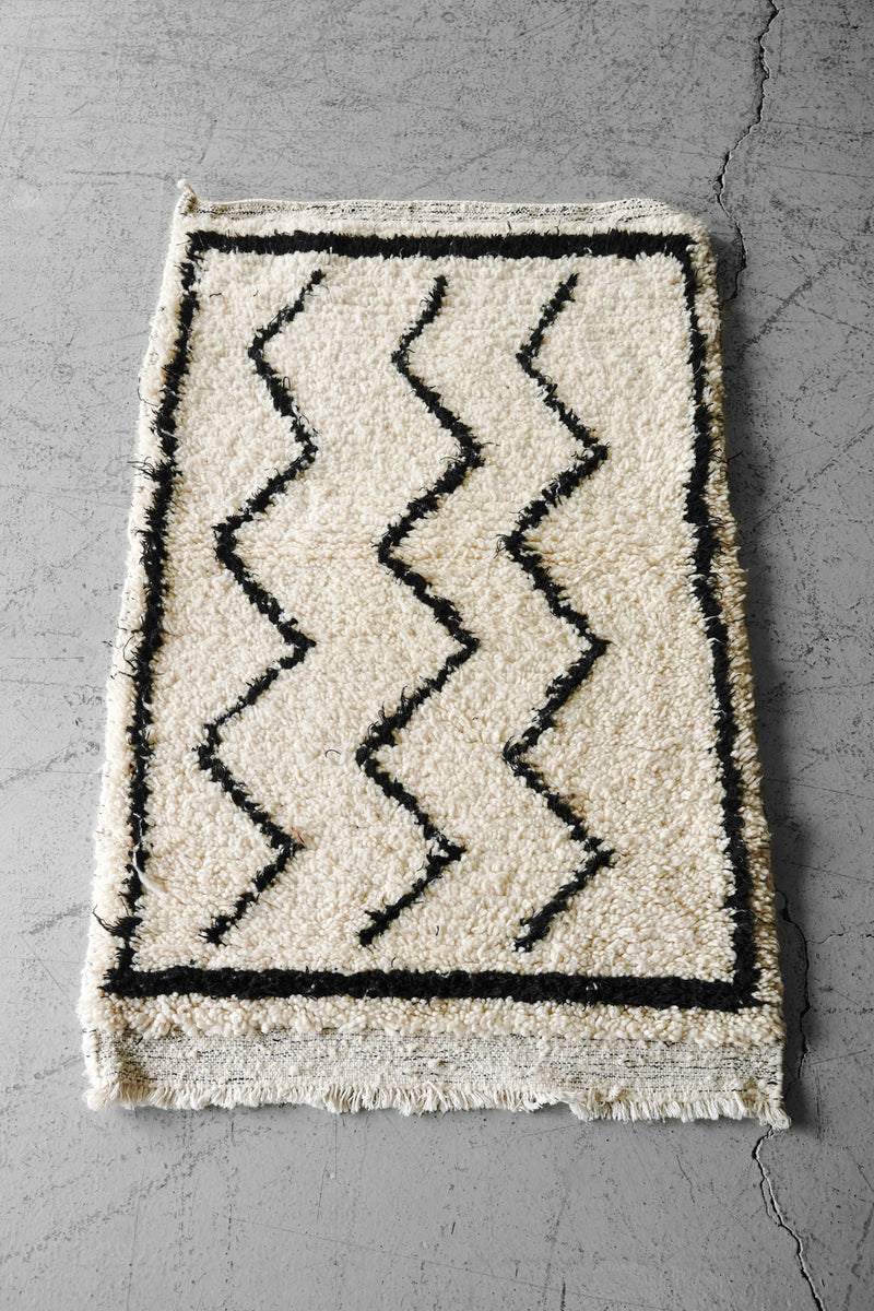 Beni Wallen Rug 1030×630<br> Sendagaya store