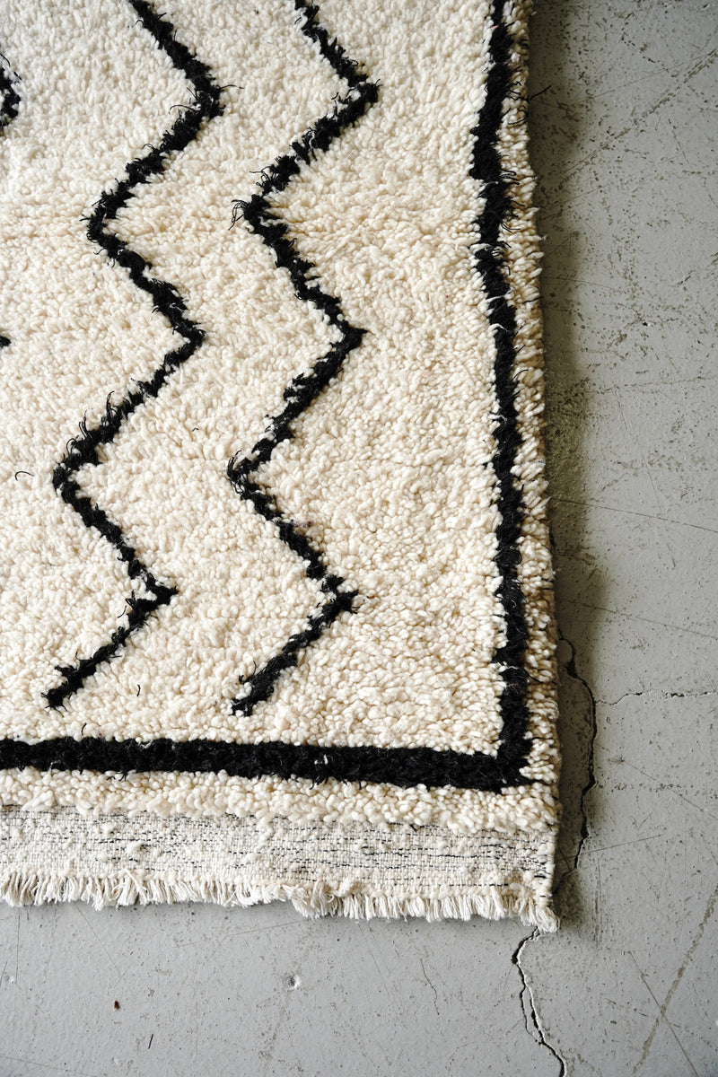 Beni Wallen Rug 1030×630<br> Sendagaya store