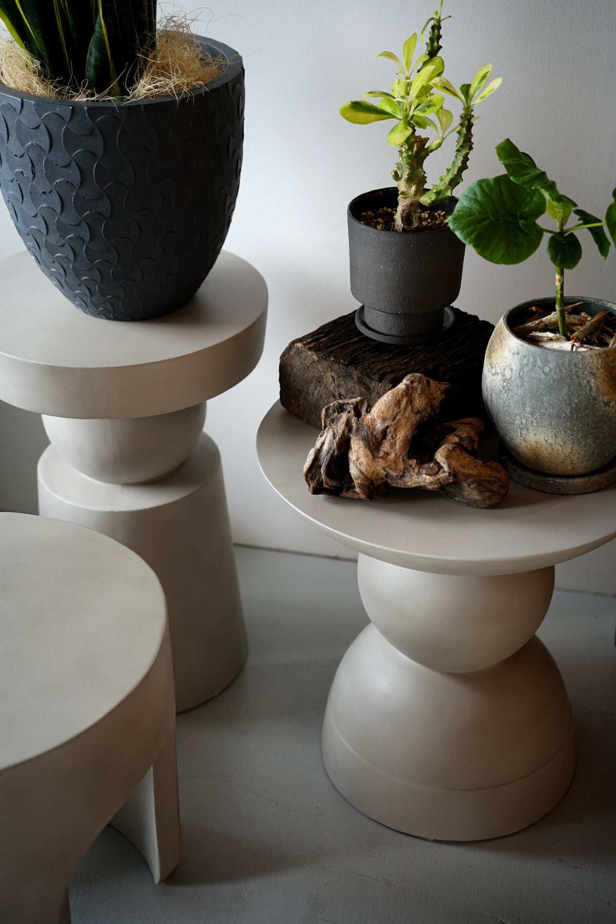 HOOK<br>Fiber concrete Side Table - 1 hold×1(大阪在庫分) nkmr - ヴィンテージ SHARK ATTACK