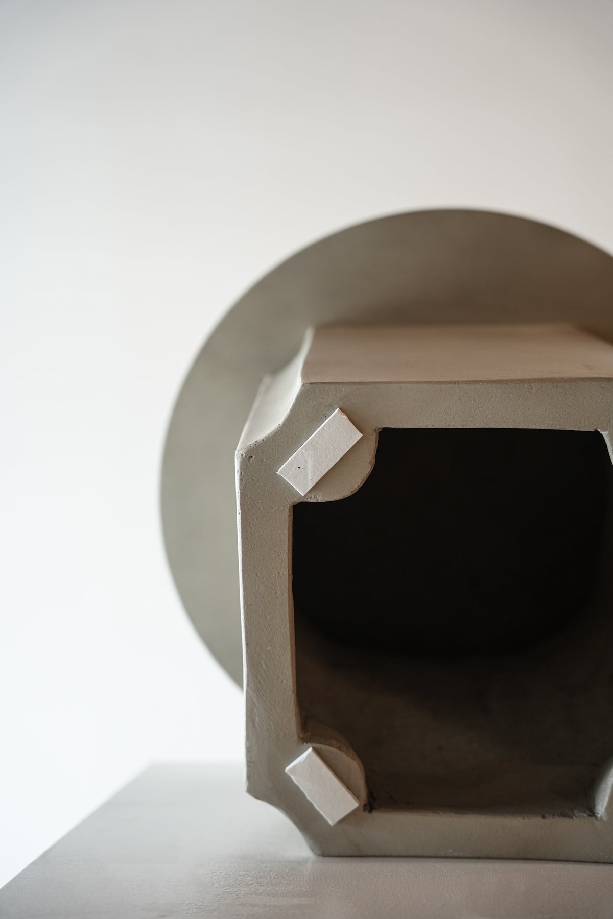 HOOK<br>Fiber concrete Side Table - 3 hold×1(大阪在庫分) nkmr - ヴィンテージ SHARK ATTACK