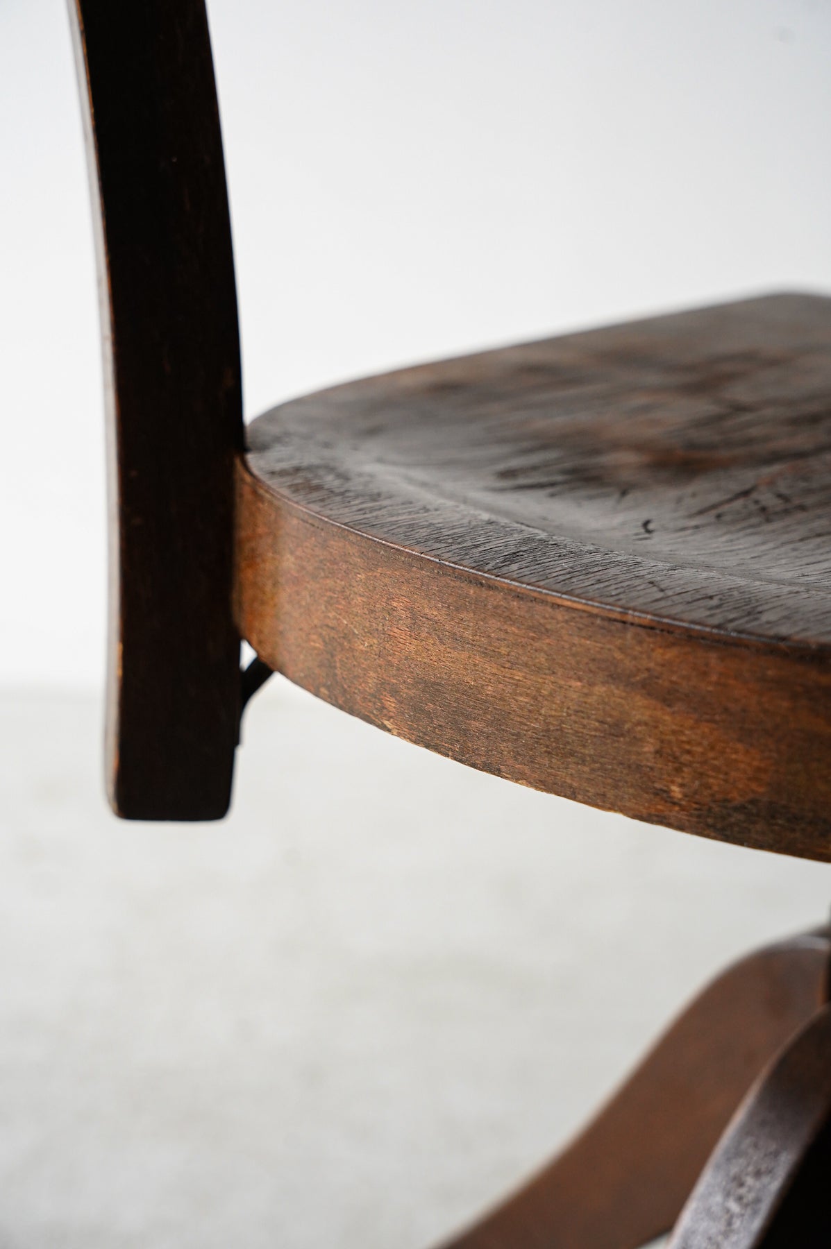 ”THONET”リフト ワークチェア <br>ヴィンテージ <br>cerote antiques - ヴィンテージ SHARK ATTACK