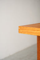 チーク ウッドサイドテーブル<br>ヴィンテージ<br>大阪店 - ヴィンテージ SHARK ATTACK