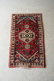 トライバルラグ 142.5×75 (cm) <br>ヴィンテージ<br>大阪店 - ヴィンテージ SHARK ATTACK