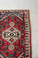 トライバルラグ 142.5×75 (cm) <br>ヴィンテージ<br>大阪店 - ヴィンテージ SHARK ATTACK