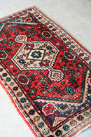 トライバルラグ 142.5×75 (cm) <br>ヴィンテージ<br>大阪店 - ヴィンテージ SHARK ATTACK