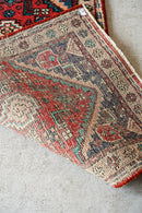 トライバルラグ 142.5×75 (cm) <br>ヴィンテージ<br>大阪店 - ヴィンテージ SHARK ATTACK