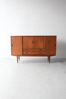 チークウッド サイドボード <br>ヴィンテージ <br>大和店 - ヴィンテージ SHARK ATTACK