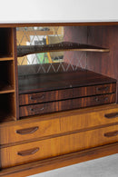 チークウッド サイドボード <br>ヴィンテージ <br>大和店 - ヴィンテージ SHARK ATTACK