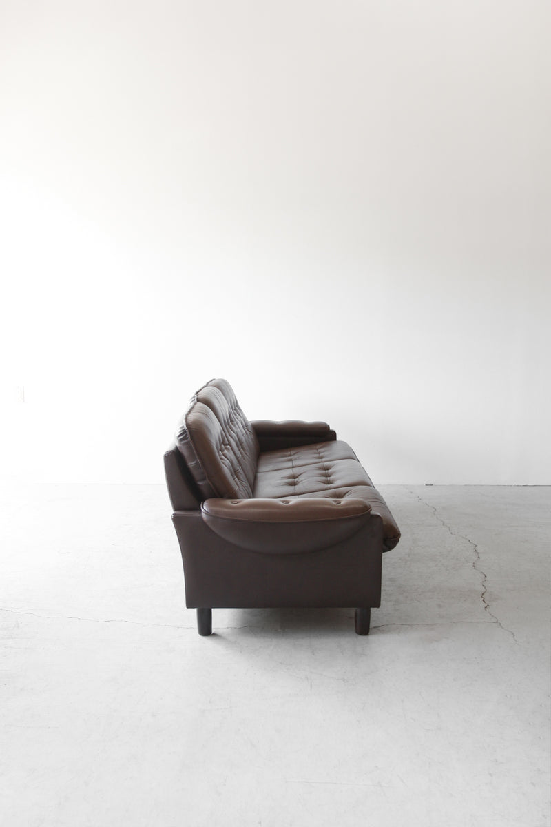 レザー 3シーター ソファ<br>大和店 - ヴィンテージ SHARK ATTACK