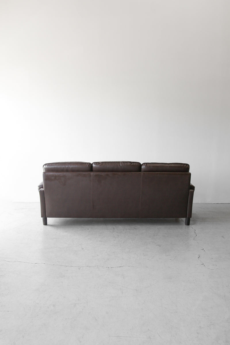 レザー 3シーター ソファ<br>大和店 - ヴィンテージ SHARK ATTACK