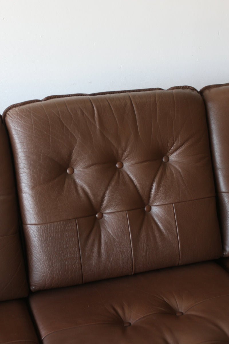 レザー 3シーター ソファ<br>大和店 - ヴィンテージ SHARK ATTACK