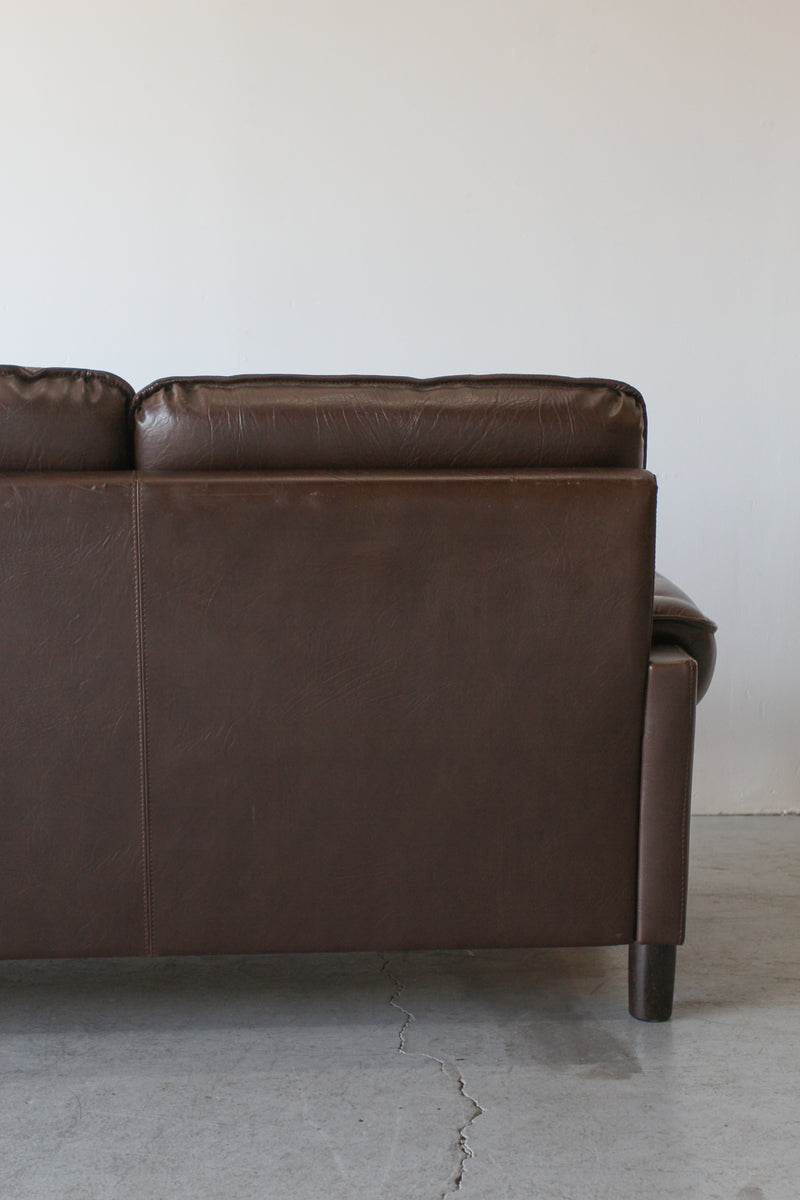 レザー 3シーター ソファ<br>大和店 - ヴィンテージ SHARK ATTACK