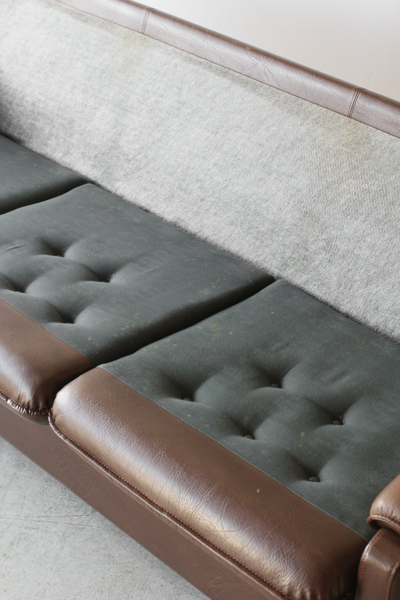 レザー 3シーター ソファ<br>大和店 - ヴィンテージ SHARK ATTACK