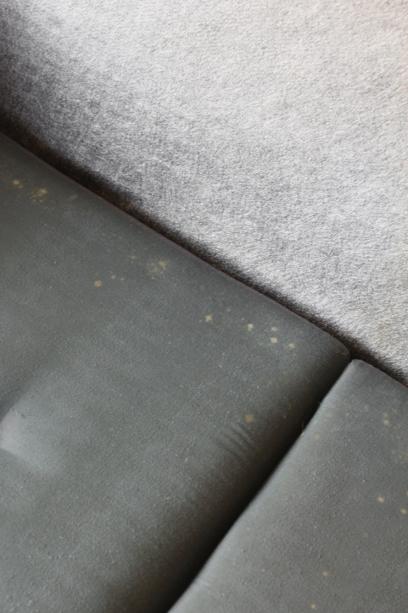 レザー 3シーター ソファ<br>大和店 - ヴィンテージ SHARK ATTACK