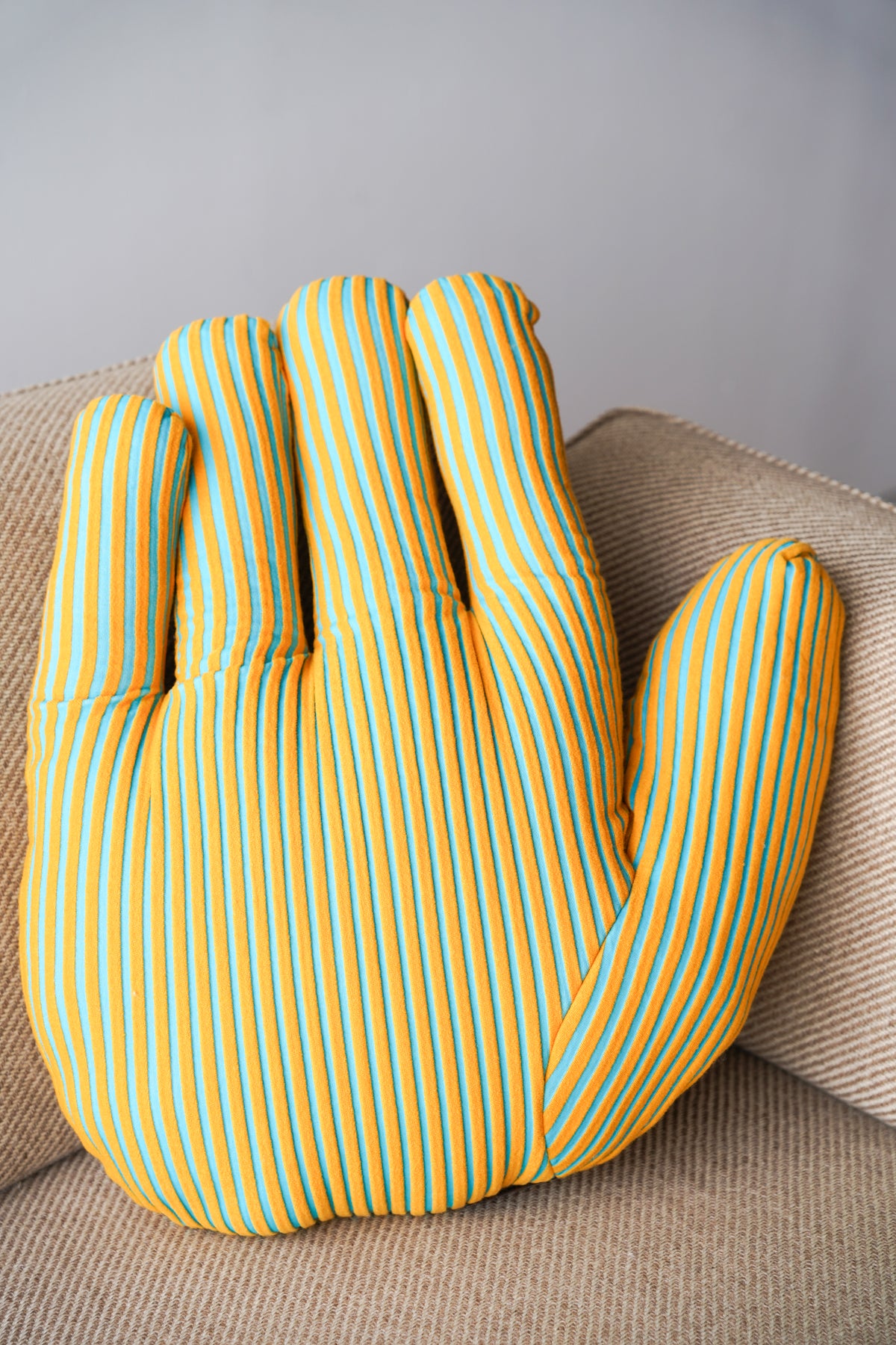 PORTRAIT LAB <br>Fabric object "Hand"S size Yellow stripe <br>大阪店 - ヴィンテージ SHARK ATTACK