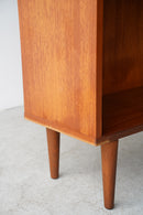 チークウッド ブックシェルフ<br>大阪店 - ヴィンテージ SHARK ATTACK