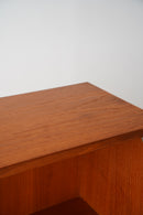 チークウッド ブックシェルフ<br>大阪店 - ヴィンテージ SHARK ATTACK