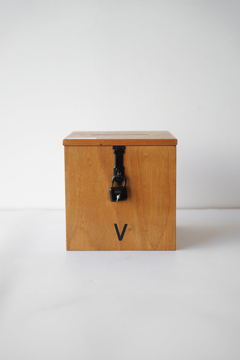 ドネーションボックス<br>大和店、大阪店 - ヴィンテージ SHARK ATTACK