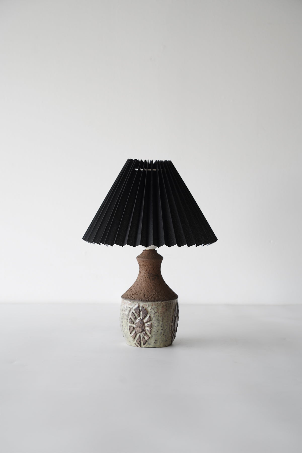JETI KERAMIK,Chris Haslev<br>セラミック テーブルランプ<br>1970’s , Denmark<br>cerote antiques - ヴィンテージ SHARK ATTACK