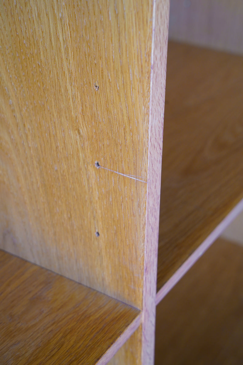 オークウッド ブックシェルフ<br>大和店 - ヴィンテージ SHARK ATTACK