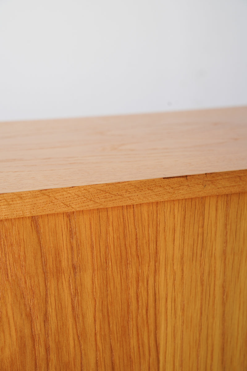 オークウッド ブックシェルフ<br>大和店 - ヴィンテージ SHARK ATTACK