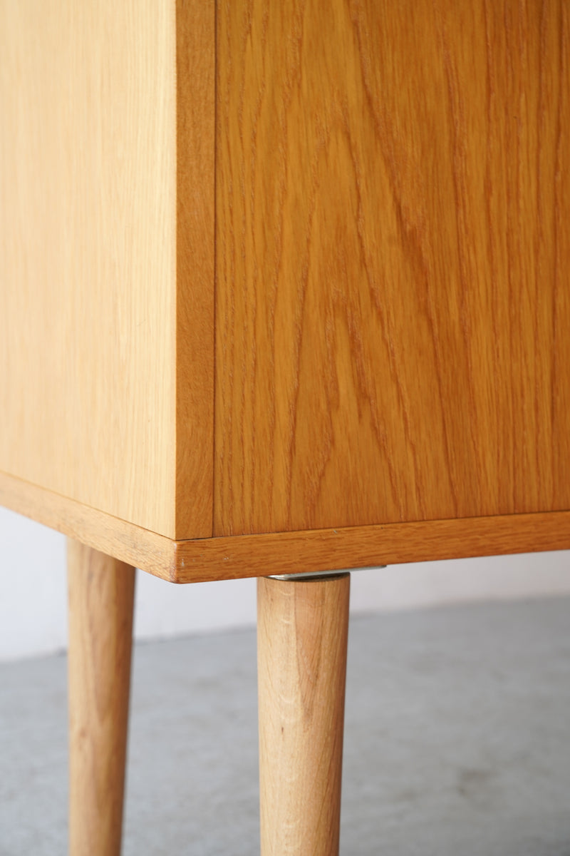 オークウッド ブックシェルフ<br>大和店 - ヴィンテージ SHARK ATTACK