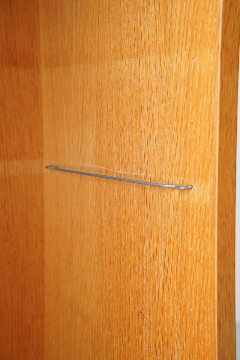 オークウッド ブックシェルフ<br>大和店 - ヴィンテージ SHARK ATTACK