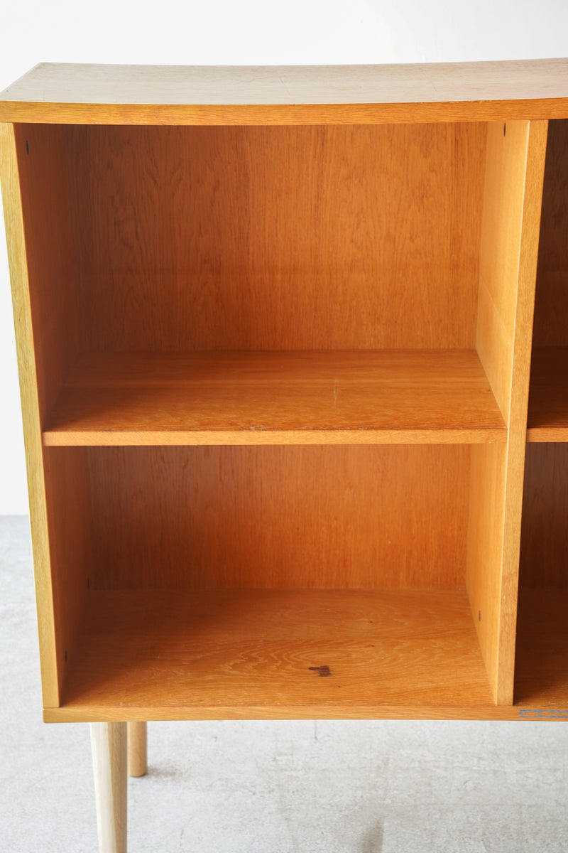 オークウッド ブックシェルフ<br>大和店 - ヴィンテージ SHARK ATTACK