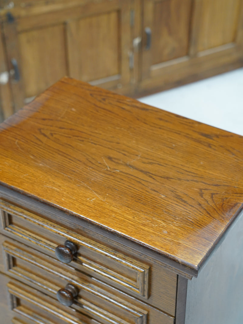 オークウッド ナイトキャビネット/チェスト <br> 大和店 - ヴィンテージ SHARK ATTACK