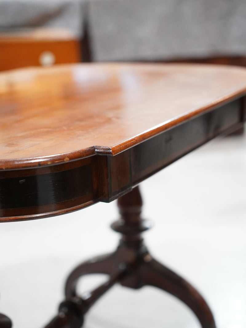 ダイニングテーブル <br> 大和店 - ヴィンテージ SHARK ATTACK