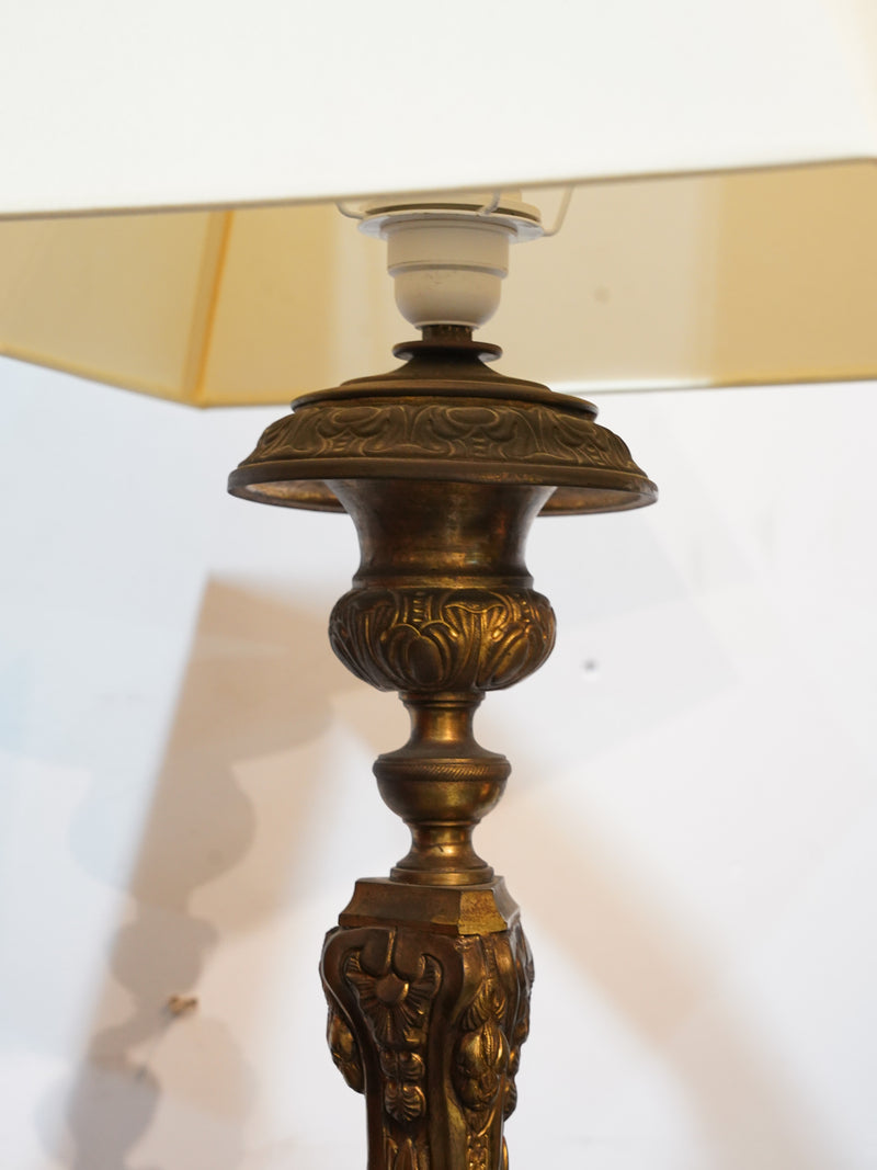 テーブルランプ <br> 大和店 - ヴィンテージ SHARK ATTACK