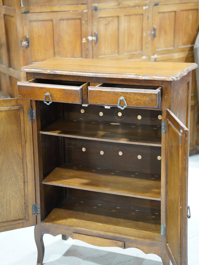 ウッドキャビネット <br>大和店 - ヴィンテージ SHARK ATTACK