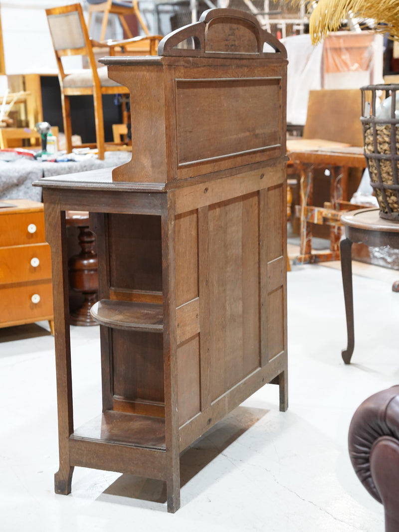 ウッドキャビネット<br>大和店 - ヴィンテージ SHARK ATTACK