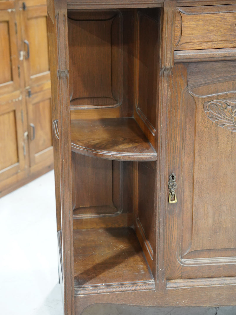 ウッドキャビネット<br>大和店 - ヴィンテージ SHARK ATTACK