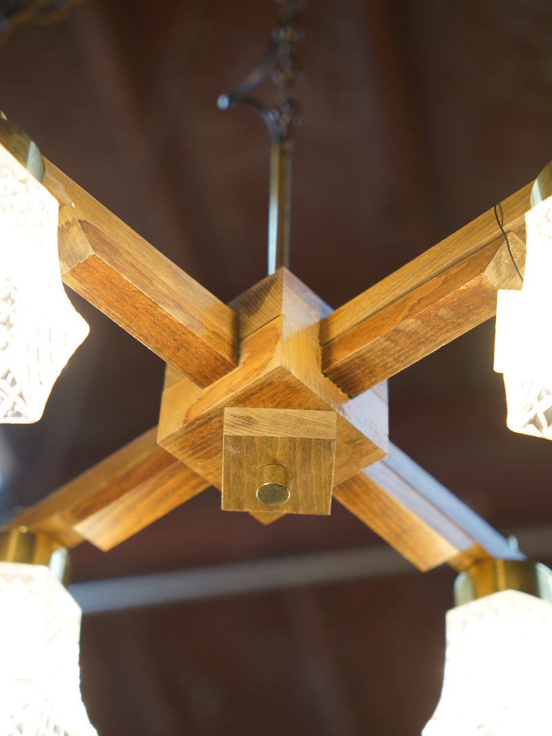 4灯シャンデリア <br> 大和店 - ヴィンテージ SHARK ATTACK