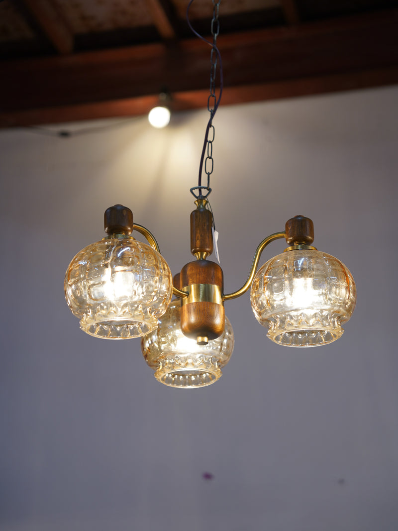 3灯シャンデリア <br> 大和店 - ヴィンテージ SHARK ATTACK