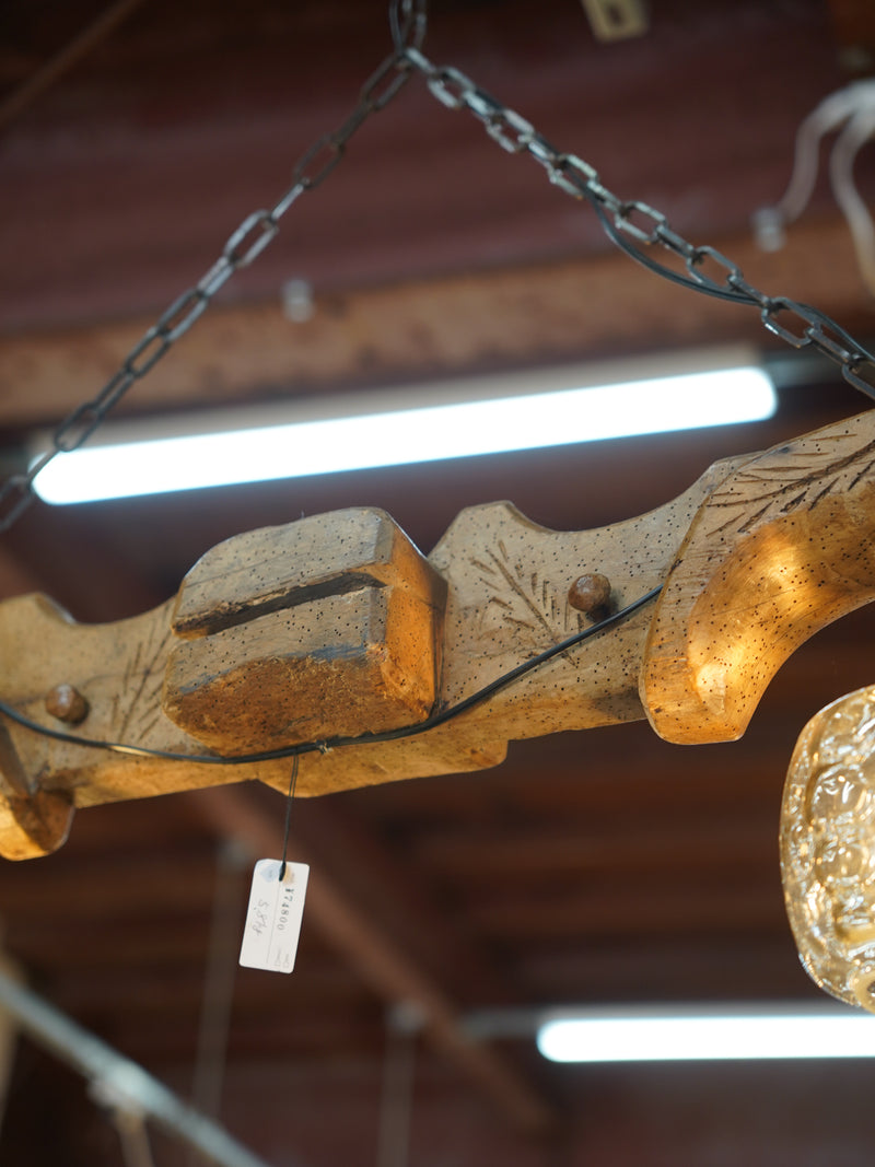 2灯シャンデリア <br> 大和店 - ヴィンテージ SHARK ATTACK